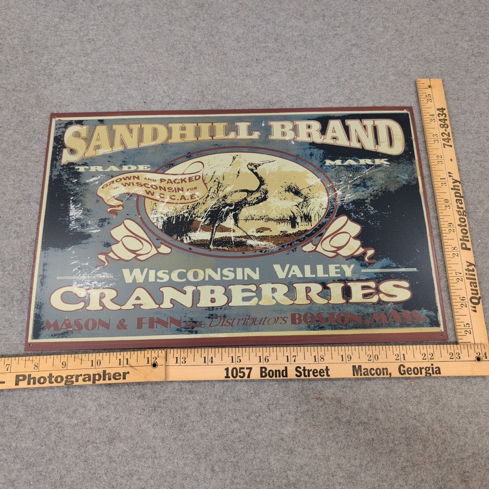 Sandhill Brand Wisconsin Valley Cranberries Vintage Style Metal‎ Sign Wall Decor - Picture 2 of 3